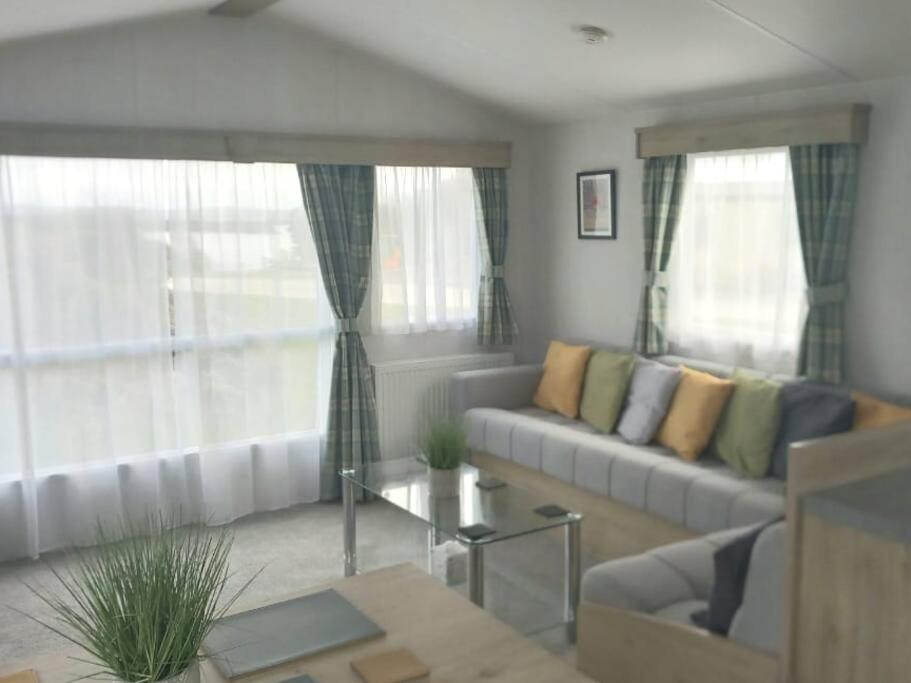 Sea Breeze, Modern, Cosy Holiday Home Haverigg Zewnętrze zdjęcie
